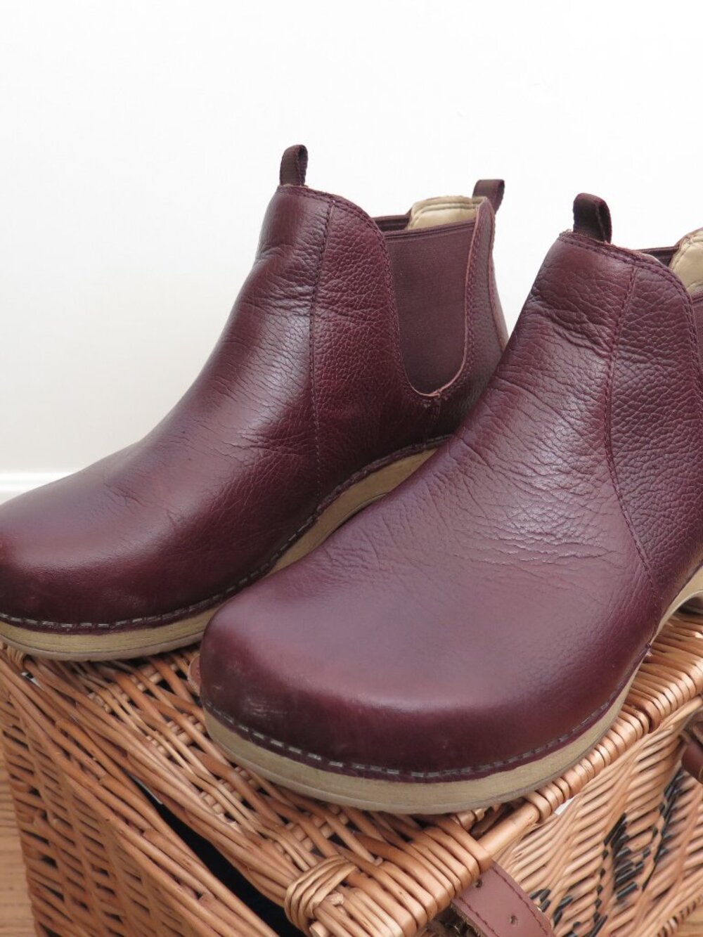 Dansko Becka clog boot size 40 cordovan - Picture 3 of 12